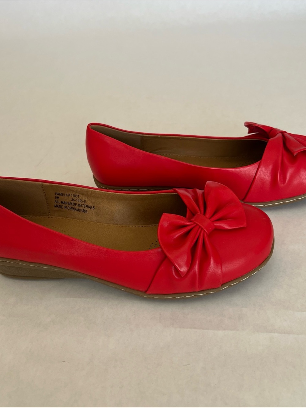 Women’s Comfortview Pamela Size 9M Red Faux Leather Bow Slip On Wedge Shoes - Picture 2 of 8